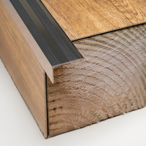 Stair nosing edging 15mm - 15mm, stick
